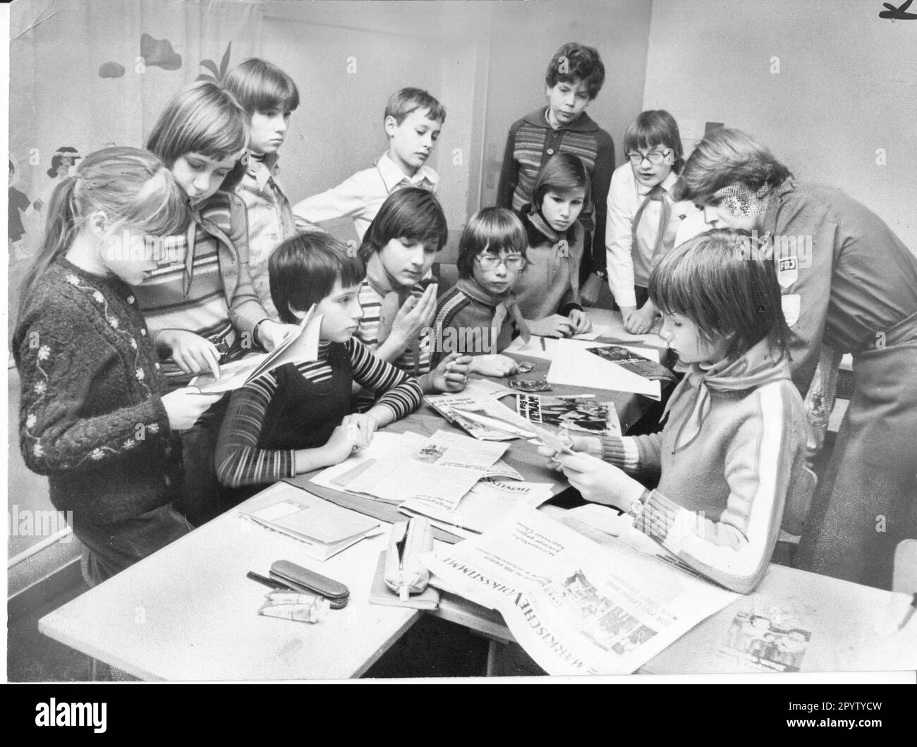 Students at the Fritz Weineck School in Brandenburg discuss how they