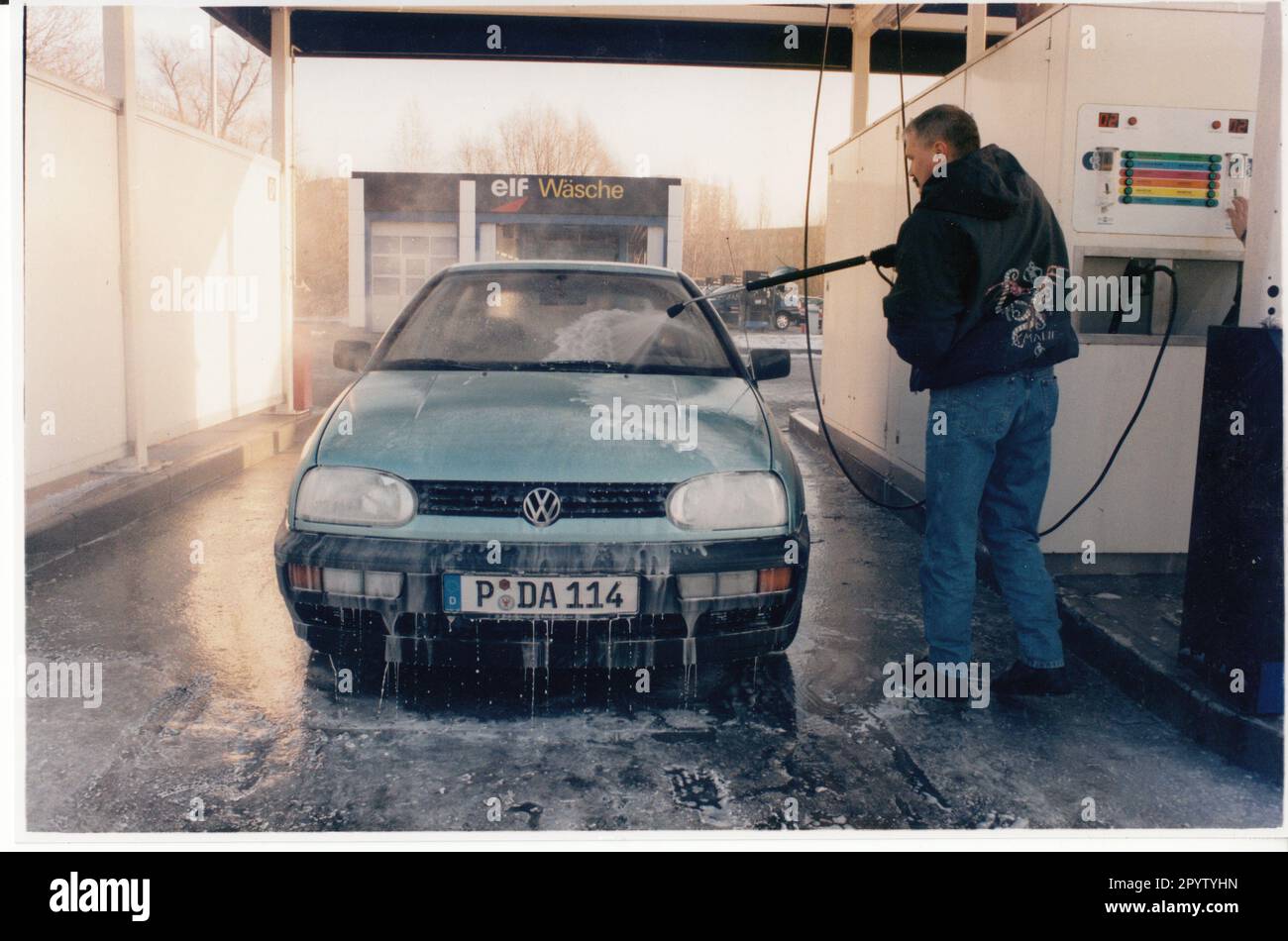 Selfservice car wash at Elf gas station on Horstweg in Potsdam.car