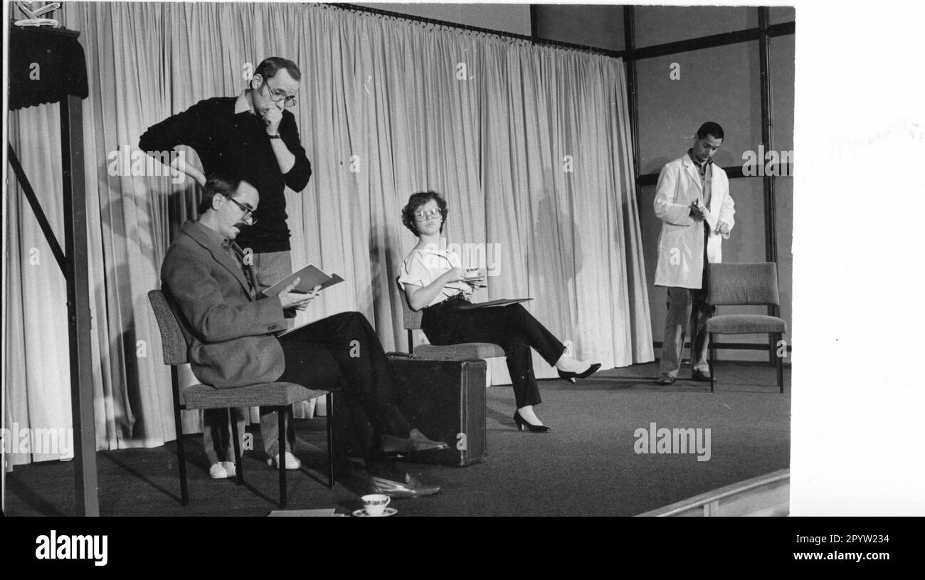 Cabaret program Black and White Stock Photos Images Alamy