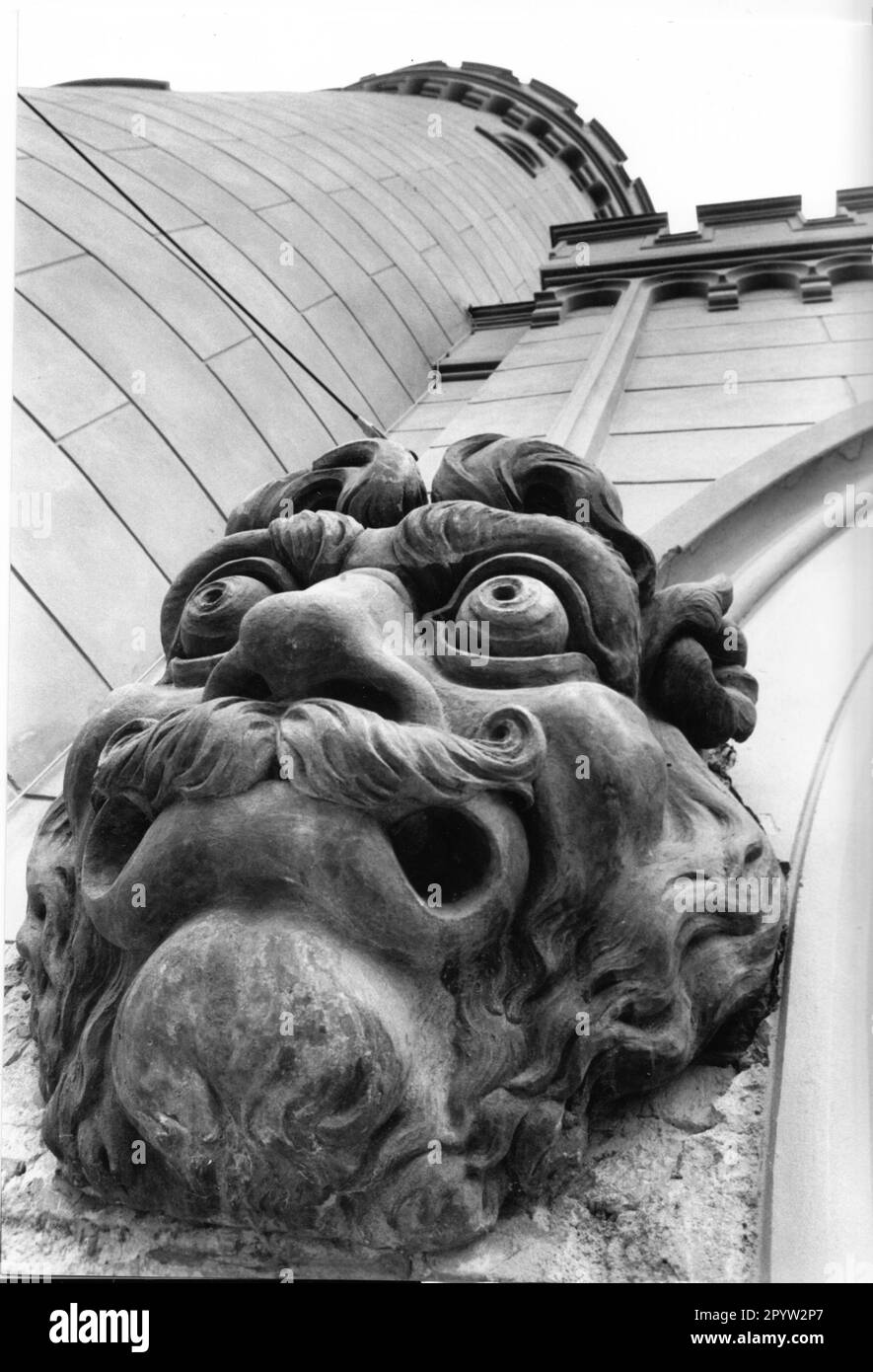 The Nauen Gate, detail human lion head. Sculpture facade photo from March 1998. historical building. Photo: MAZ/Christel Köster [automated translation] Stock Photo