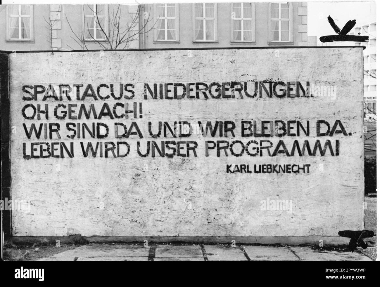 Potsdam Karl Liebknecht Forum Breite Straße formerly Wilhelm-Külz-Straße 1989. GDR.Historic. Quote from Karl Liebknecht: Spartacus put down. Oh Gemach. We are there and we stay there. Life will be our program. Photo: MAZ/MV/Christel Köster [automated translation] Stock Photo