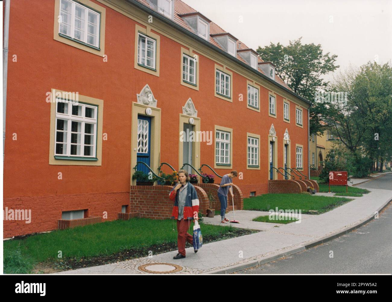The colored houses of the cooperative GWG Vaterland Am Schragen were