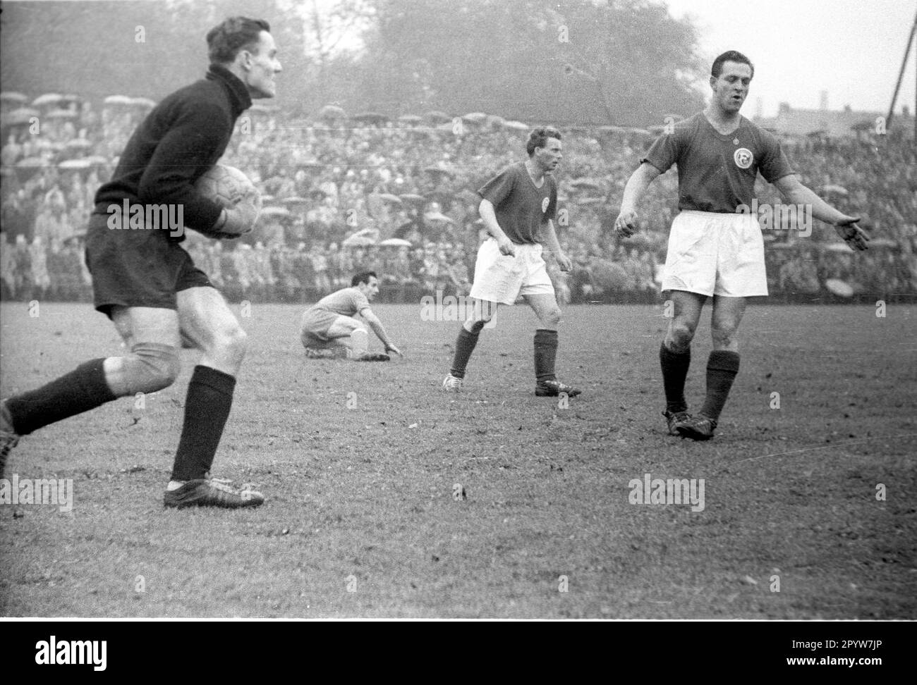 Season 1957 58 hires stock photography and images Alamy