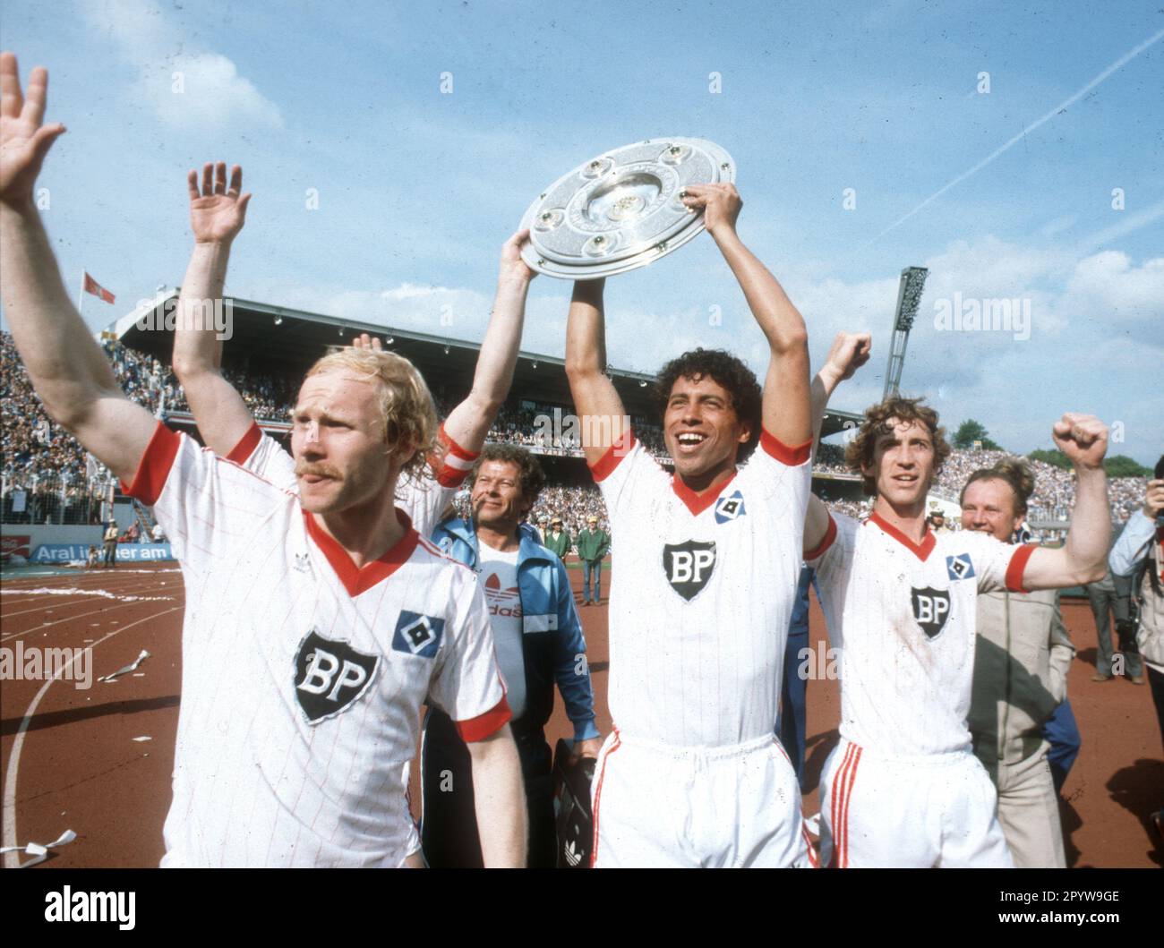 FB - BL , 34. matchday , Hamburger SV - Karlsruher SC 3:3 /29.05.1982/ lap of honor and cheers HSV from left Lars Bastrup,behind masseur Rieger , William -Jimmy- Hartwig with championship trophy and Ditmar Jakobs Only for journalistic purposes! Editorial use only ! [automated translation] Stock Photo