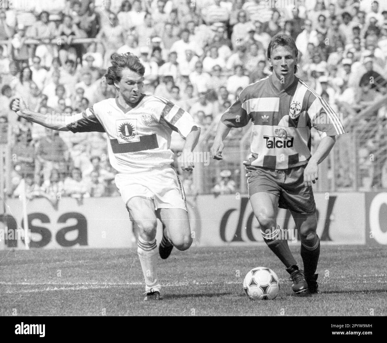 Bayer 04 Leverkusen - VFB Stuttgart 1:2 /16.05.1992/ VFB thus German Bayer 04 Leverkusen - VFB Stuttgart 1:2 /16.05.1992/ VFB thus German
