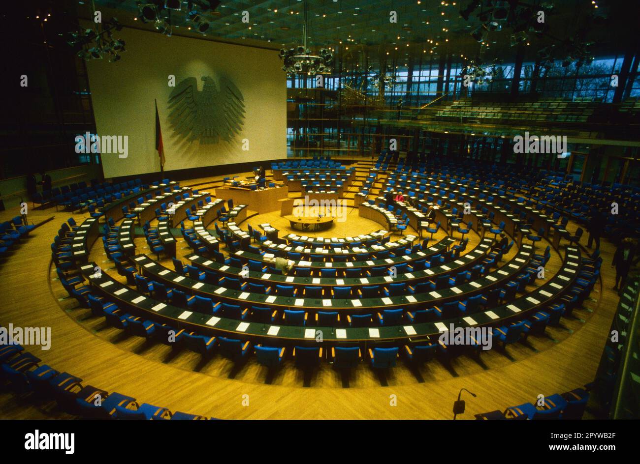 Germany, Bonn 30.10.1992 On October 30, 1992, the new plenary hall was