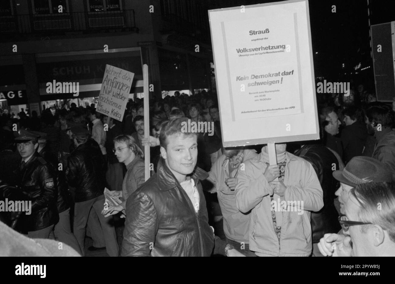 Demonstrators protest against a CSU rally at Marienplatz. [automated translation] Stock Photo