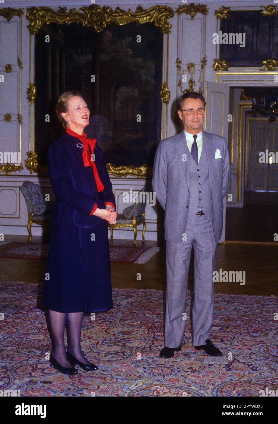 Denmark, Copenhagen, 20.05.1996 Royal Danish House Photo Queen