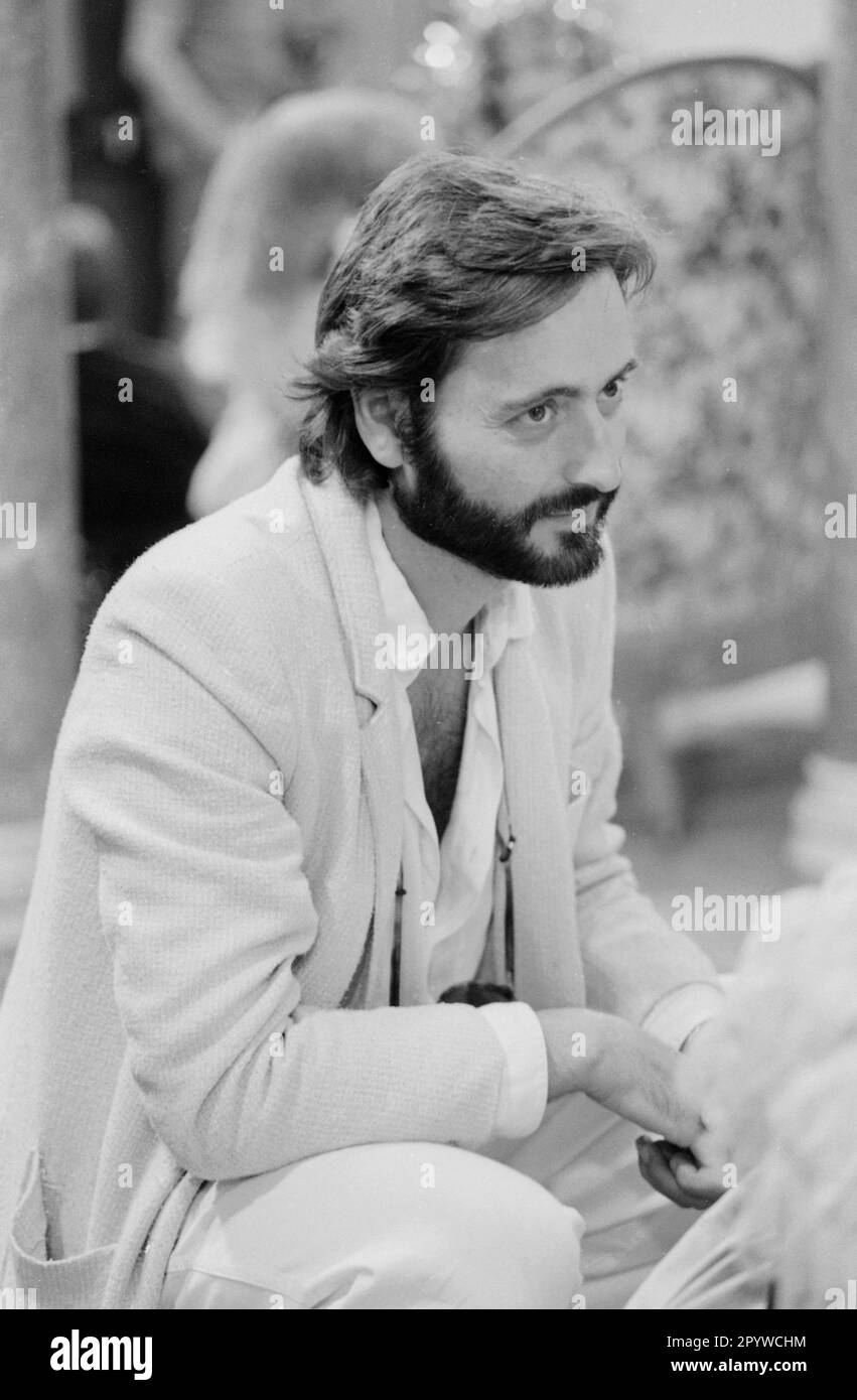 Director Helmut Dietl During Filming Of Monaco Franze. [automated