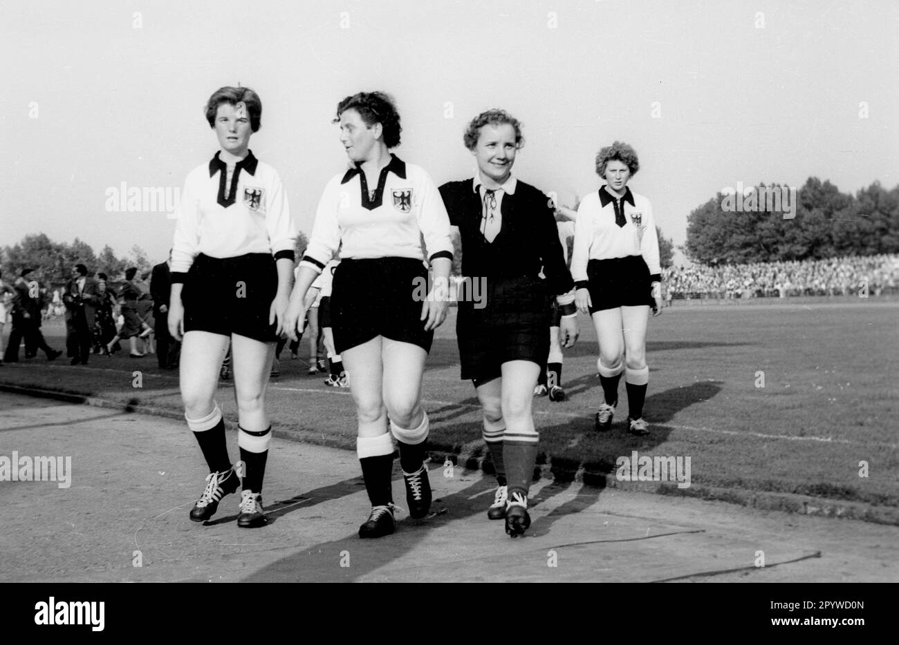 First international women's soccer match Germany Netherlands / 21 / 23.09.1956 at Mathias
