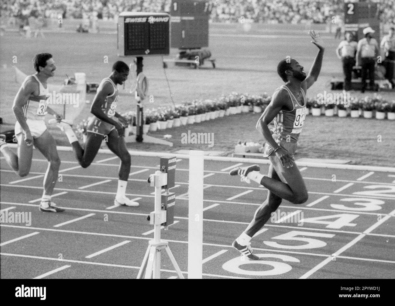 Olympic Games 1984 in Los Angeles. Finish photo 400m hurdles: Edwin Moses (USA) at the finish line ahead of Danny Harris (USA) and Harald Schmid (BRD) 05.08.1984. [automated translation] Stock Photo