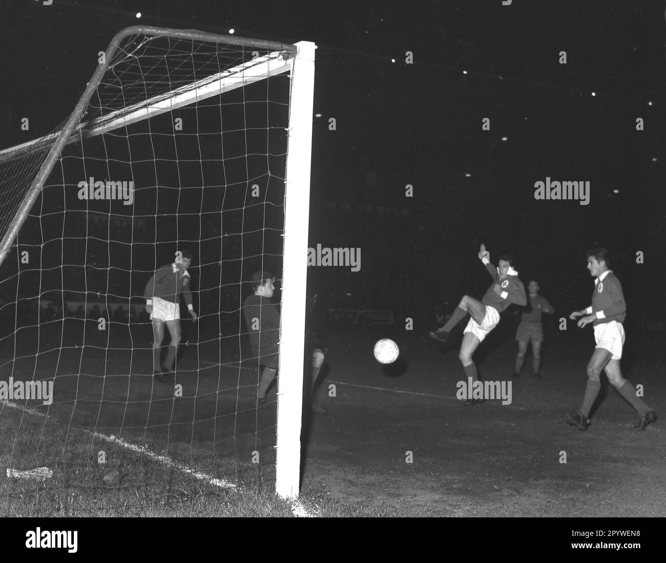 Benfica European Cup 1962 Hi res Stock Photography And Images Alamy benfica-european-cup-1962-hi-res-stock-photography-and-images-alamy