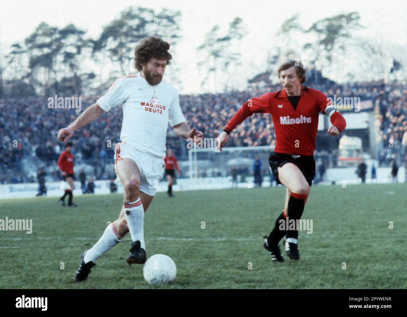 Eintracht Frankfurt - FC Bayern München 2:1 / 03.02.1979. Paul Breitner (FCB/li.) action on the ball. On the right: Jürgen Grabowski (SGE). For journalistic use only! Only for editorial use! [automated translation] Stock Photo