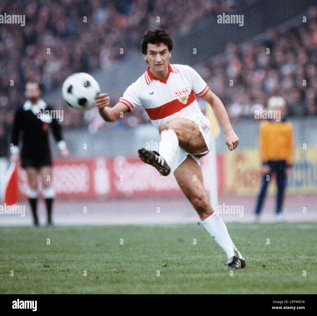 VFL Bochum - VFB Stuttgart 1:2 / 11.11.1978. Markus Elmer (VFB) action. For journalistic use only! Only for editorial use! [automated translation] Stock Photo