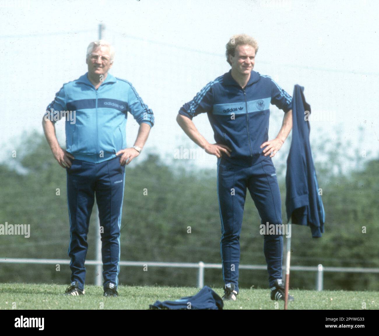 Soccer World Cup 1982 Training of the German team in Gijon 15.06.1982 : Coach Jupp Derwall with Karl-Heinz Rummenigge [automated translation] Stock Photo
