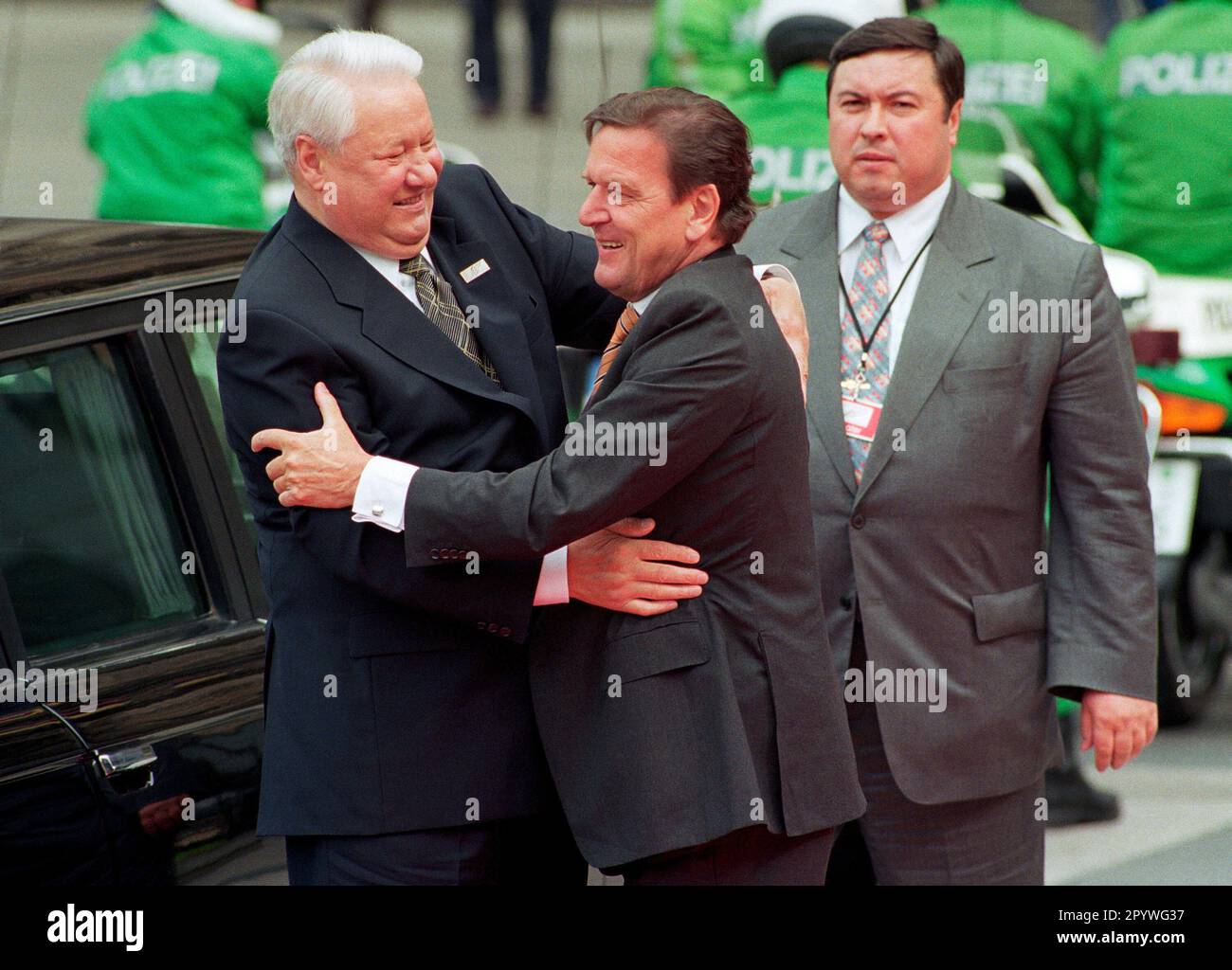 G8 Summit in Cologne : Boris JELZIN ( YELTSIN ) , President of Russia , meets German Chancellor Gerhard SCHROEDER , SPD , 20.06.1999 [automated translation] Stock Photo