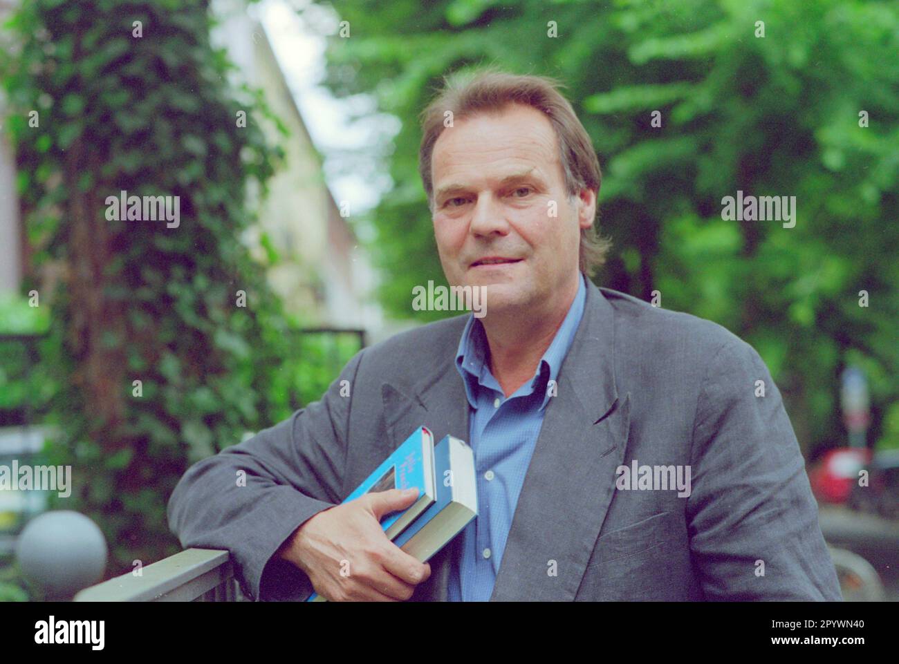 Peter Schneider on the sidelines of the literature days of the Kurt Schumacher Academy in Bad Münstereifel. [automated translation] Stock Photo