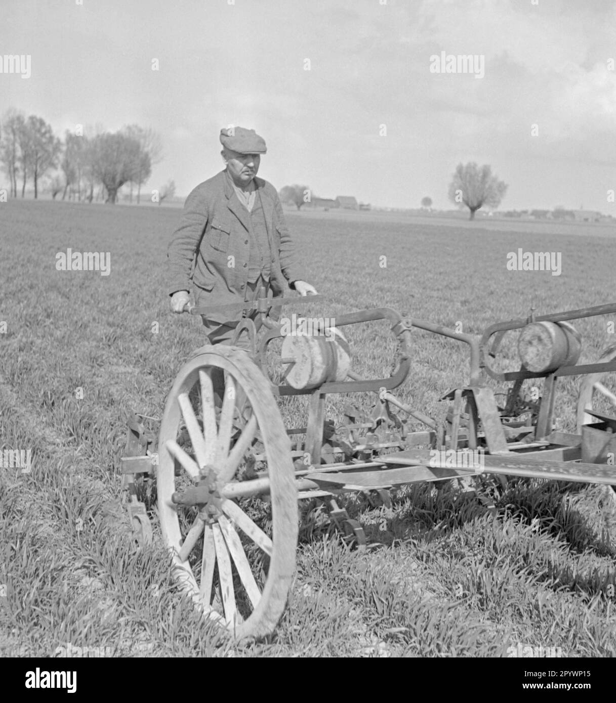 Plowing pushing hi-res stock photography and images - Alamy