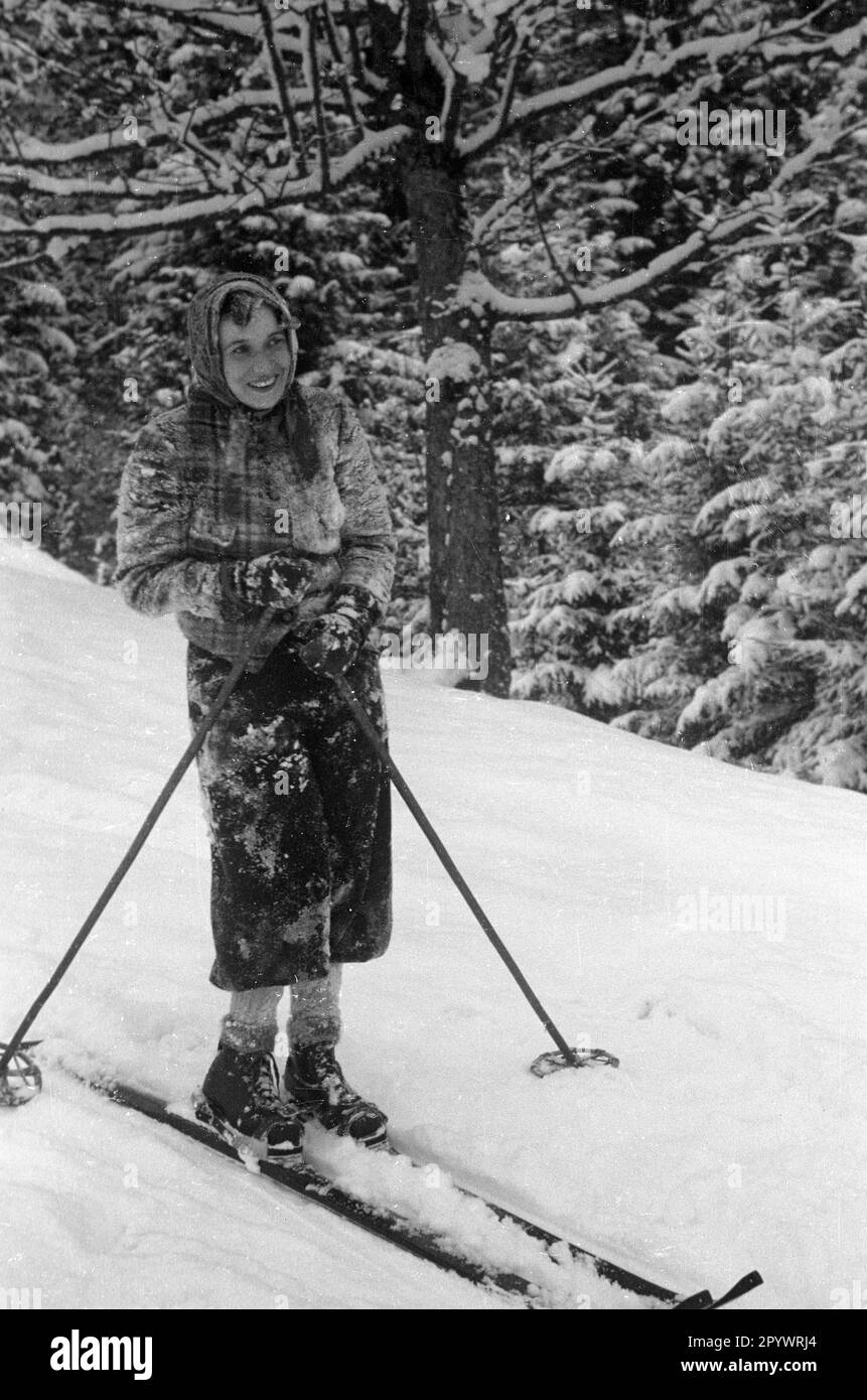 Ski St Johann Black And White Stock Photos & Images - Alamy
