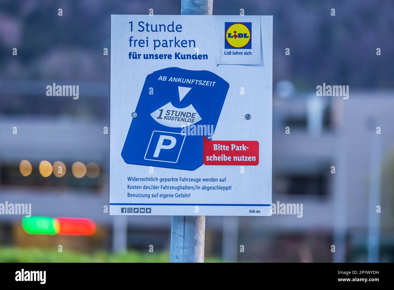 Lidl discount store car park, parking discs compulsory, Leonberg, BadenWuerttemberg, Germany