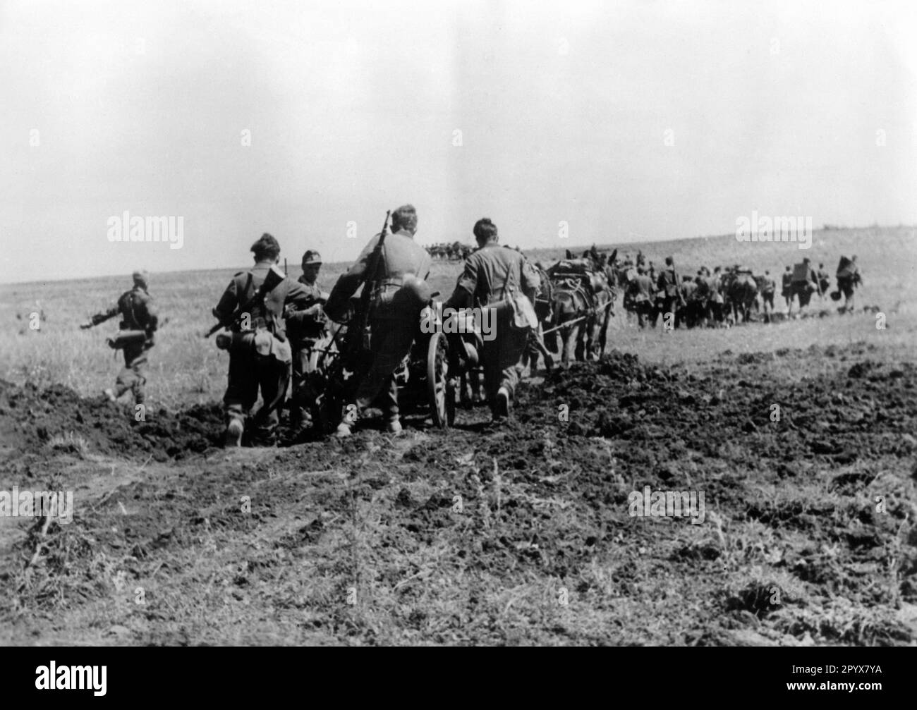 World War II, Eastern Front: Fighting along the Stalin Line [automated translation] Stock Photo