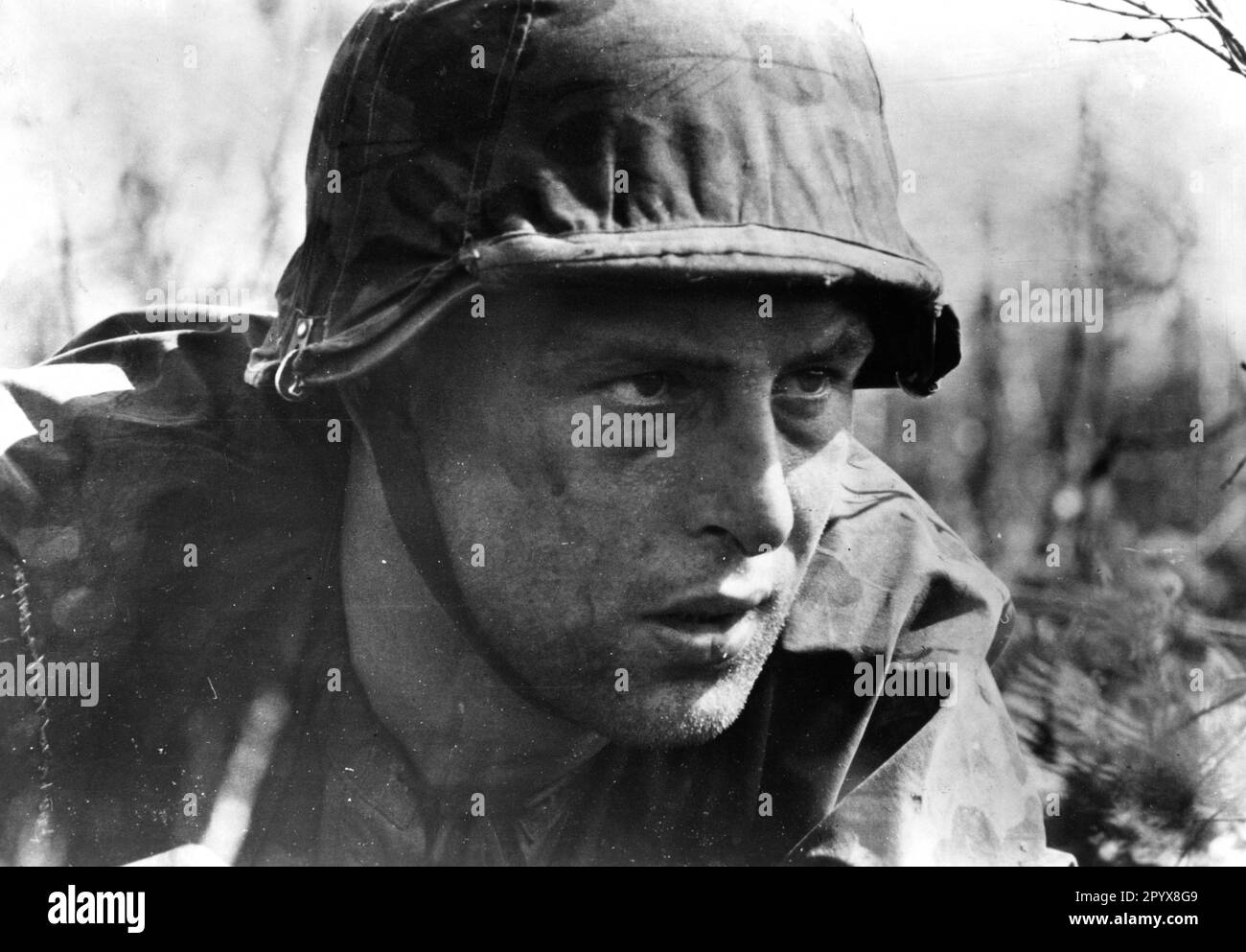 German soldier at Kämofen on the Eastern Front, possibly during the fighting of the Battle of Kursk. Photo: Boegel.. [automated translation] Stock Photo