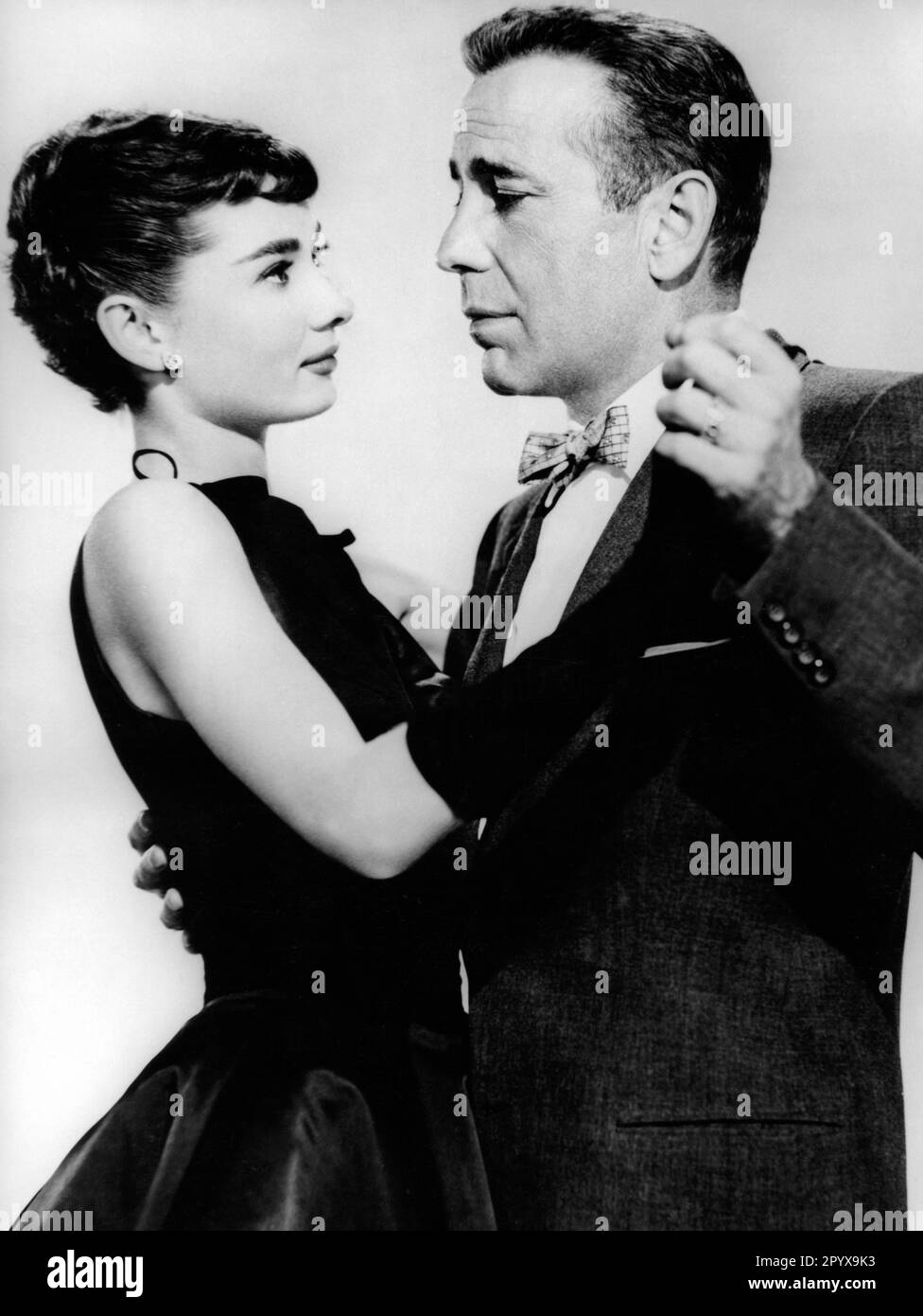Audrey Hepburn 1950s Hi res Stock Photography And Images Alamy audrey-hepburn-1950s-hi-res-stock-photography-and-images-alamy