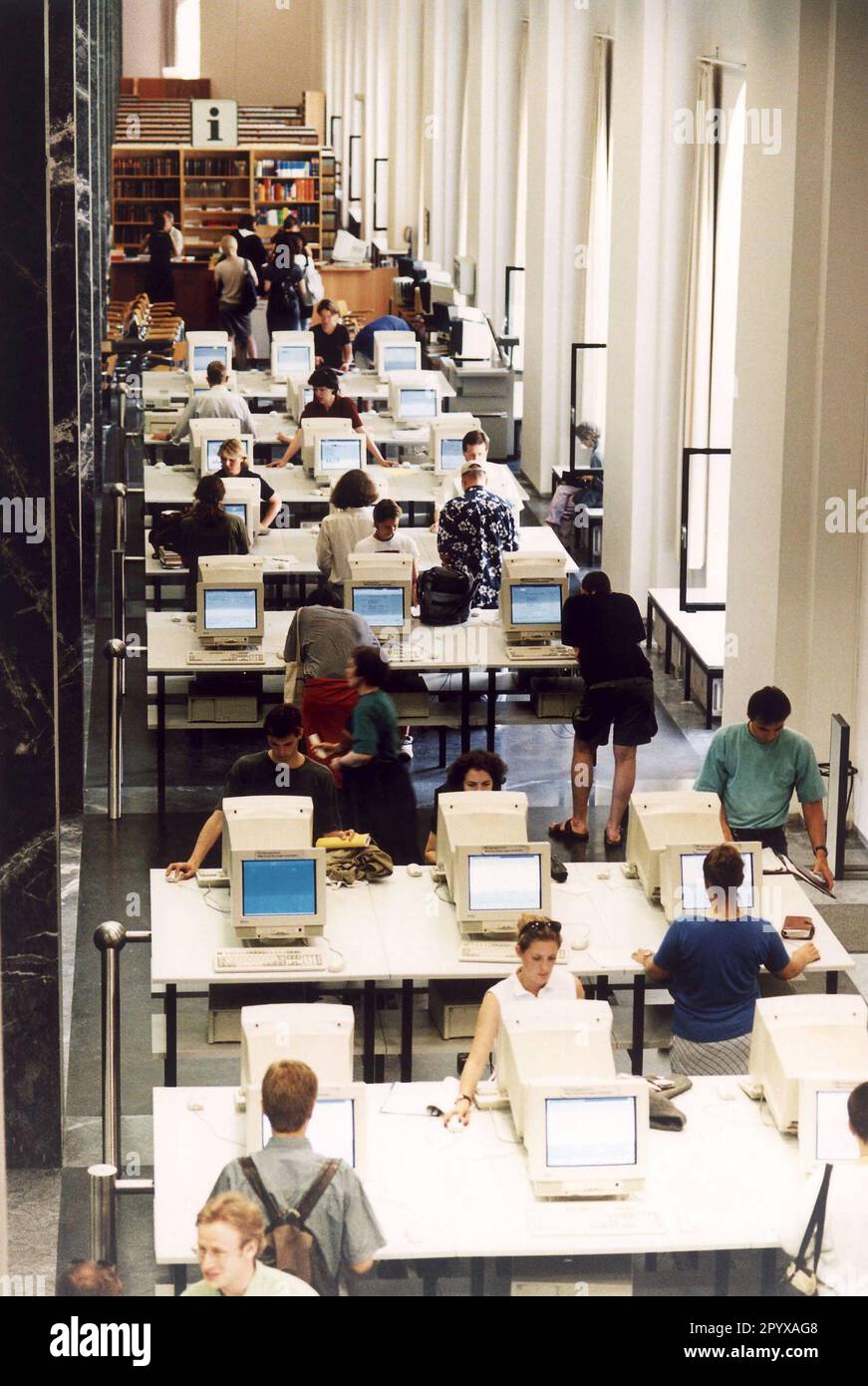 Library Machine Room Automated library hi-res stock photography and images - Alamy