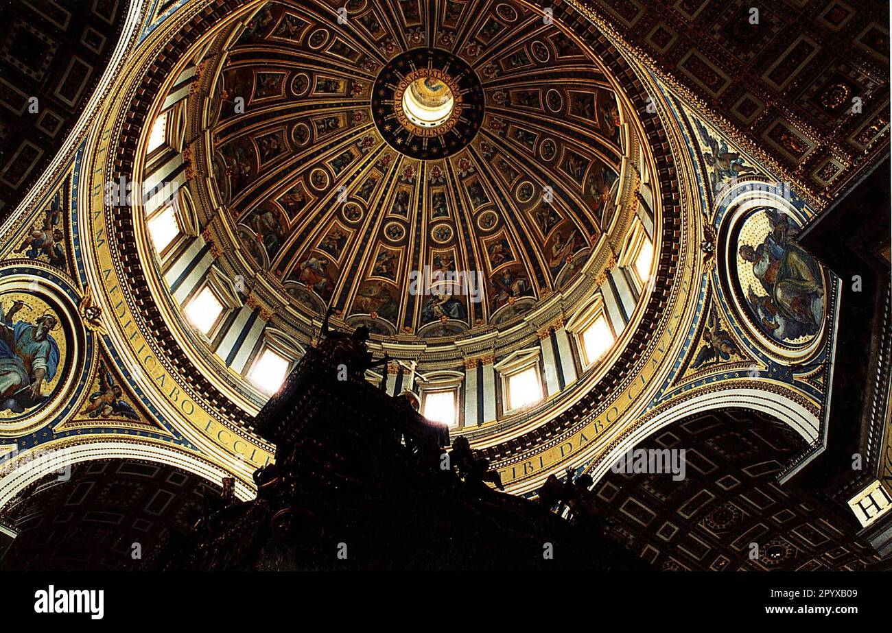 Date of recording 20.08.1997 View into the dome in St. Peter's