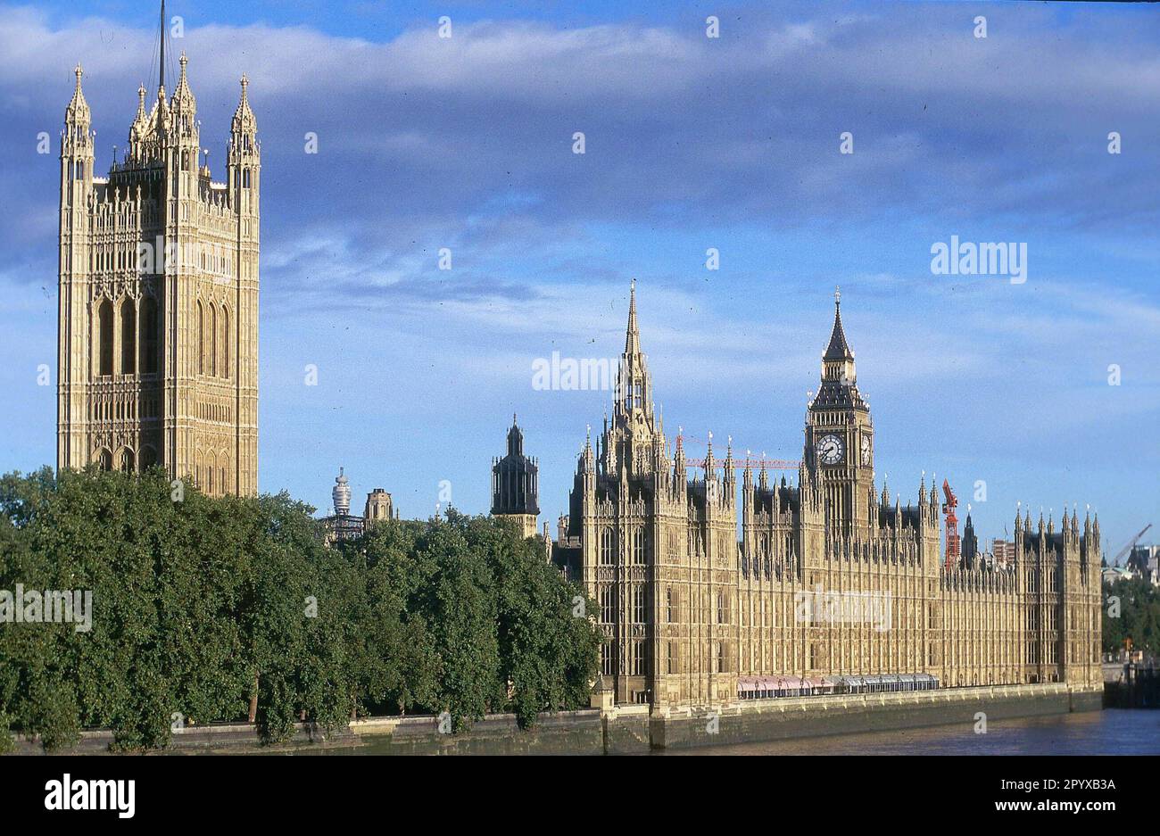 Photo date: 14.10.1996 The English Parliament with Big Ben in London. [automated translation] Stock Photo