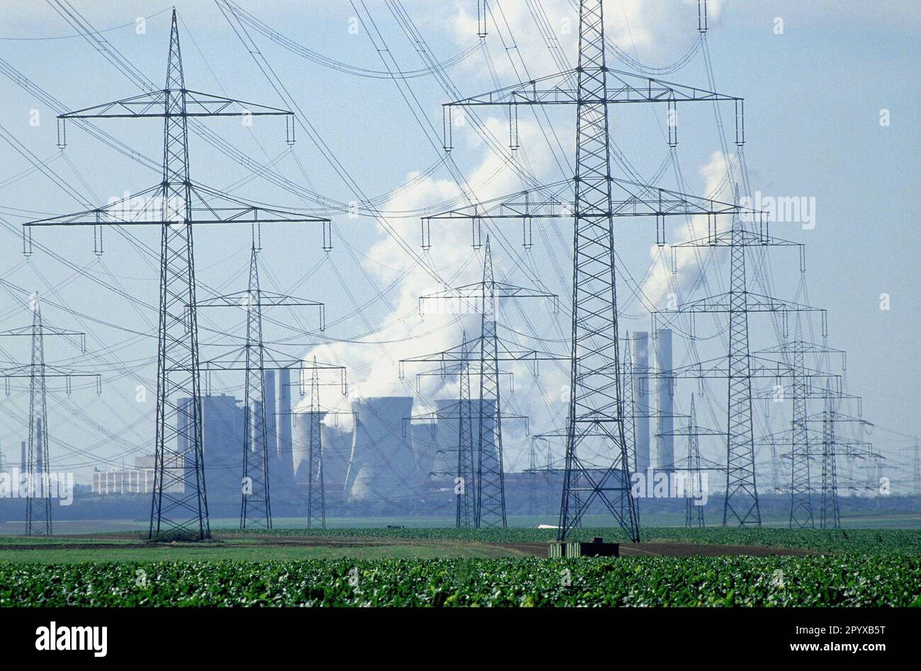 Photo date: 15.05.1995 RWE's Neurath lignite-fired power plant in the Cologne-Aachen Bay area. [automated translation] Stock Photo