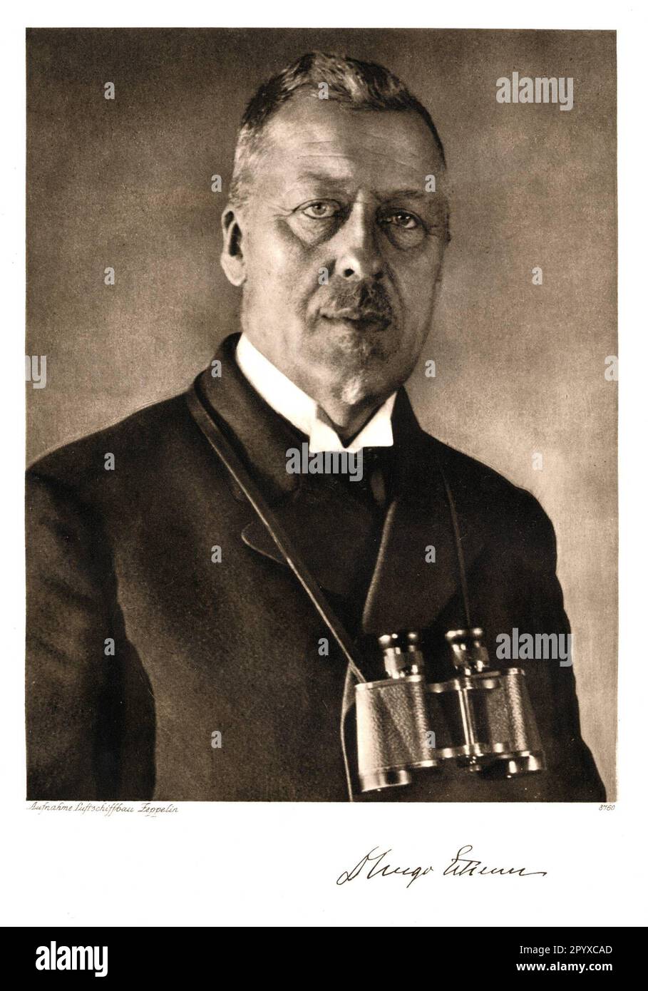 Dr. Hugo Eckener (1868-1954), German engineer and airship pioneer, chairman of the 'Luftschiffbau Zeppelin' society since April 1, 1924. In the same year he led the crossing of the Atlantic Ocean by the airship ZR III. Photograph of Luftschiffbau Zeppelin. Photo: Heliogravure, Corpus Imaginum, Hanfstaengl Collection. Undated photograph, probably late 1920s/early 1930s. [automated translation] Stock Photo