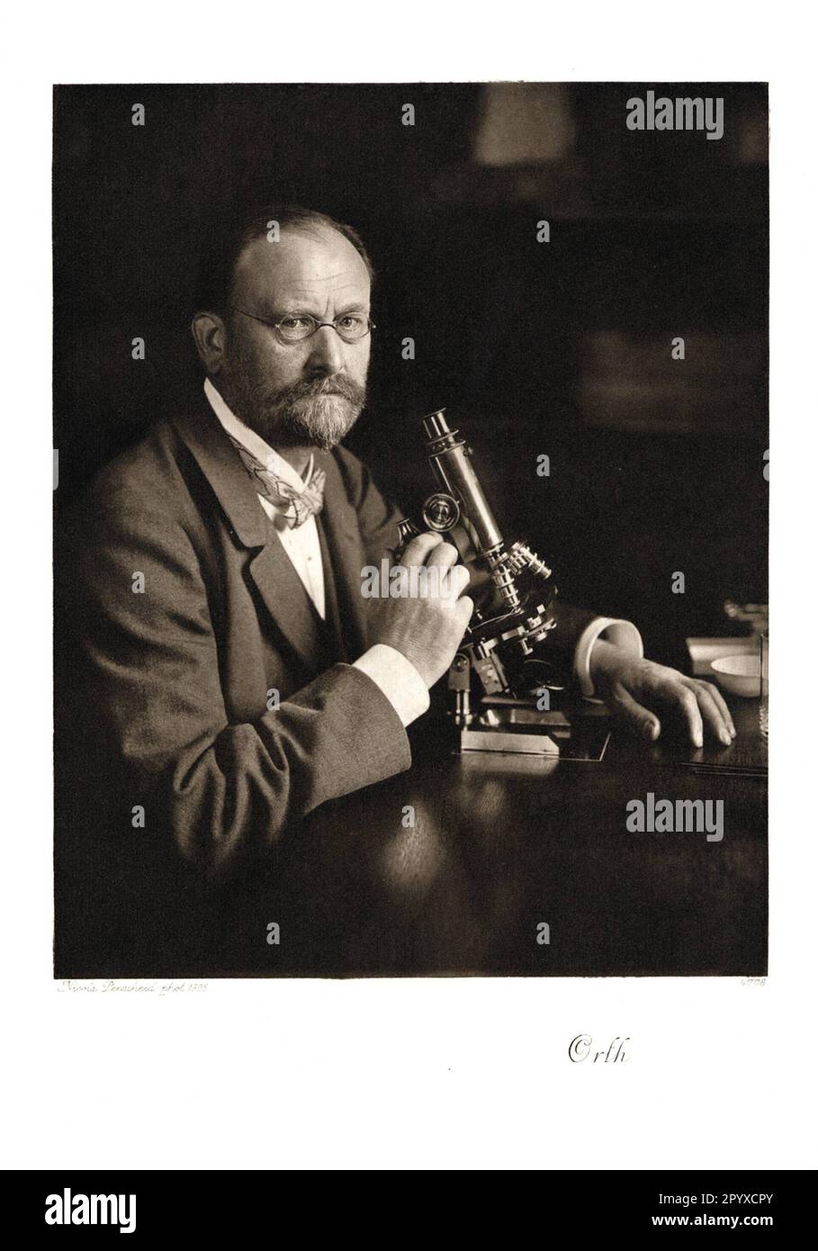 Qizlarning yalangoch fotosuratlari