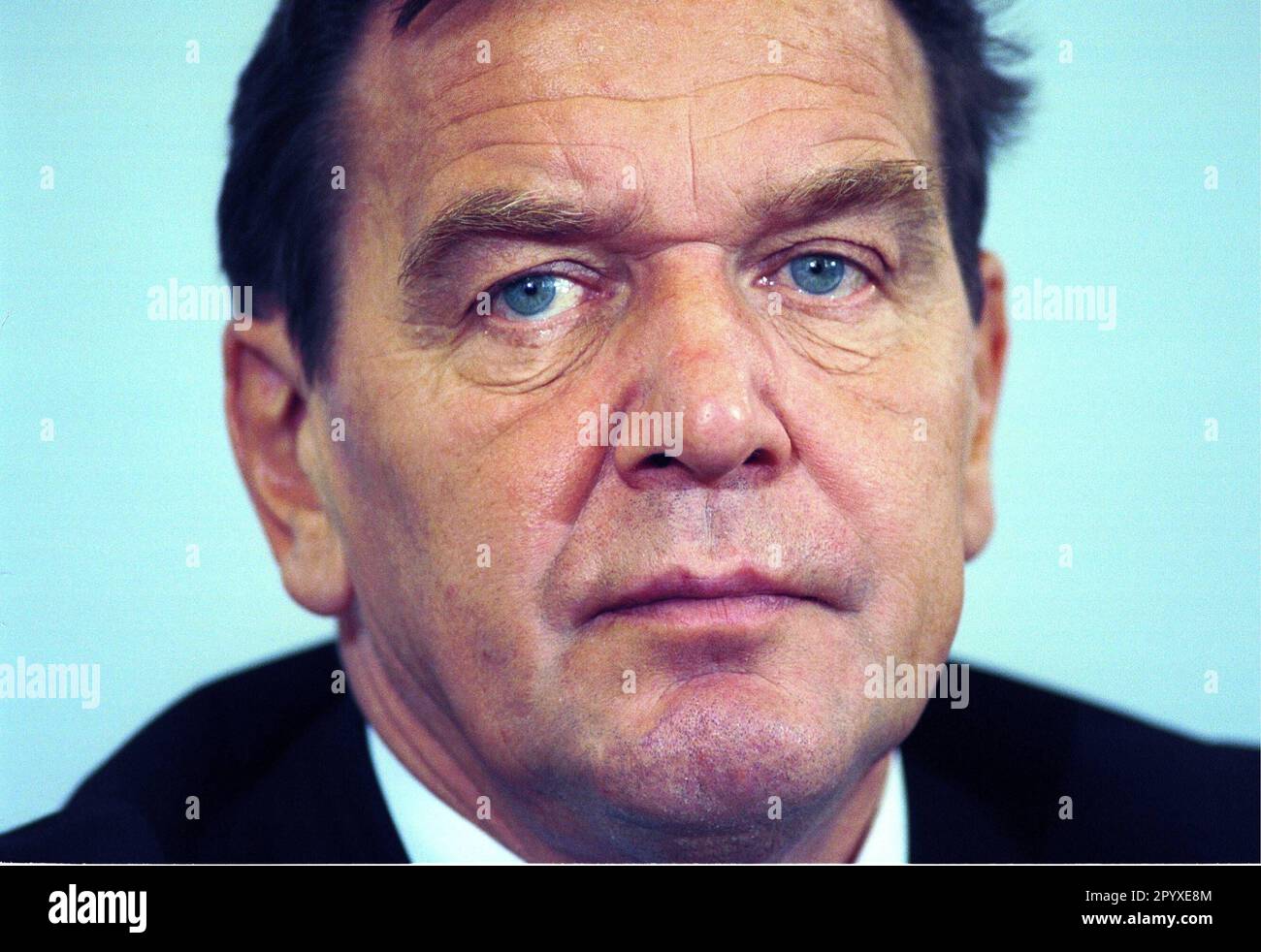 German chancellor gerhard schroder hi-res stock photography and images ...
