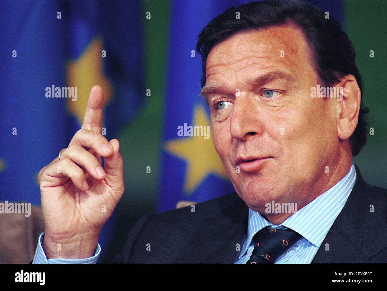 Germany chancellor gerhard schroder hi-res stock photography and images ...