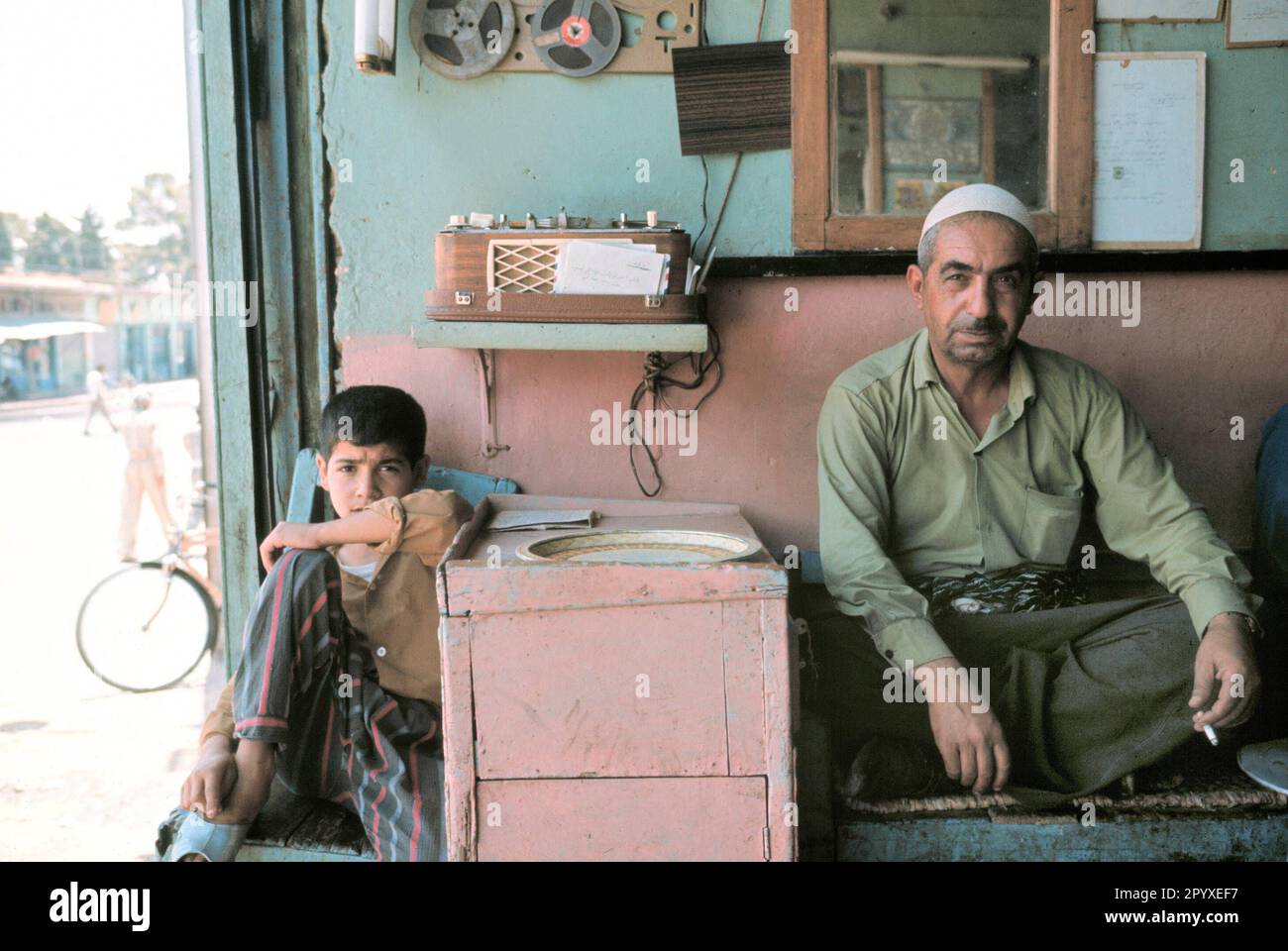 Irbile Owner of a tearoom in Irbil Stock Photo - Alamy
