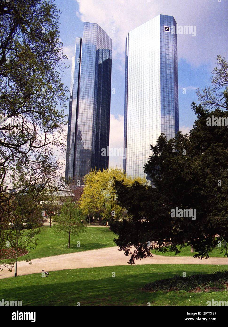 Deutsche Bank Headquarters in Frankfurt [automated translation] Stock