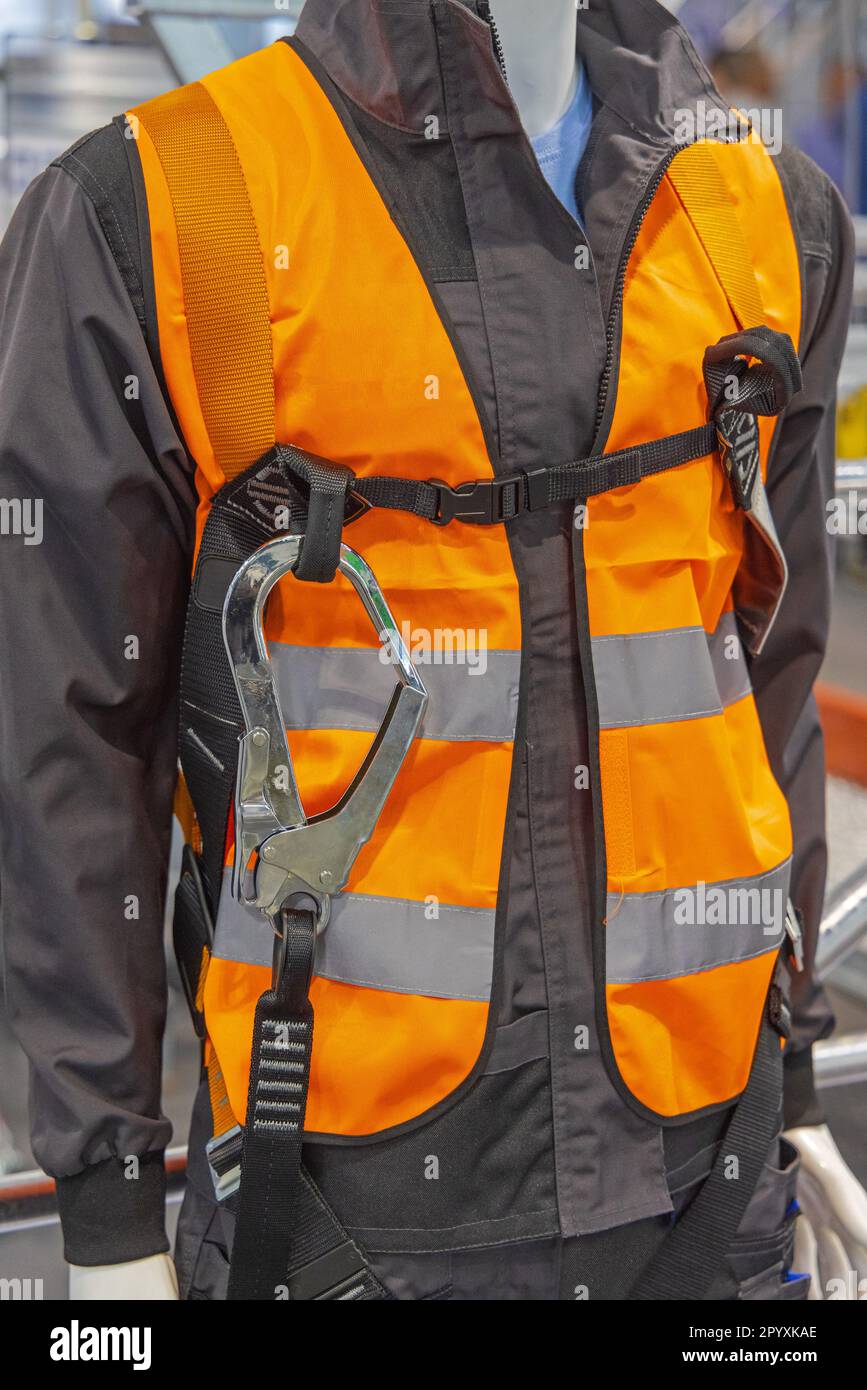 Ppe and harness hires stock photography and images Alamy