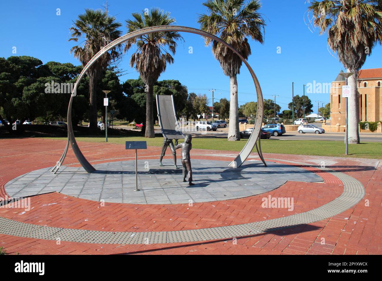 sundial statue in geraldton (australia Stock Photo Alamy
