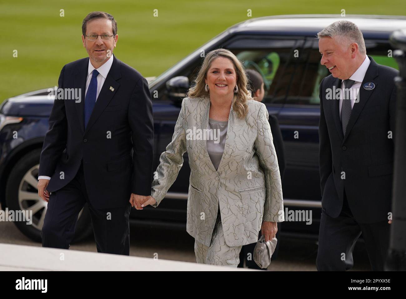 The President of Israel, Isaac Herzog (left), arrives, with his wife Michal, for a reception at Buckingham Palace in London, hosted by King Charles III for overseas guests attending his coronation. Picture date: Friday May 5, 2023. Stock Photo