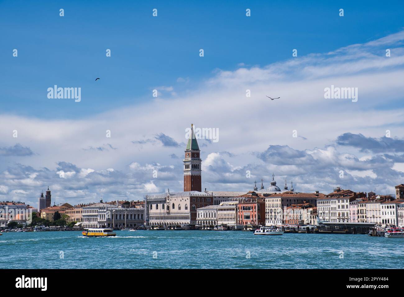Beautiful venice city skyline hi-res stock photography and images - Alamy
