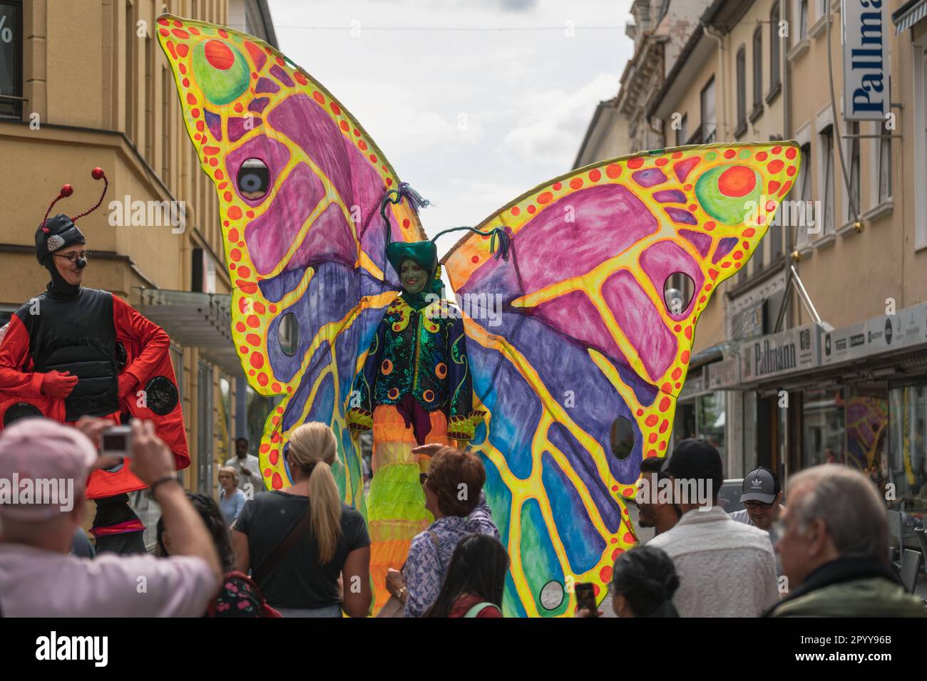 Kaiserslautern, Germany. 5th May, 2023. Stilttheatre Circolo