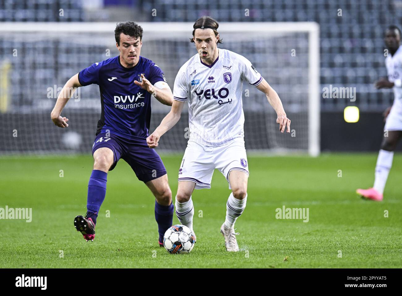 RSCA Futures' Lucas Lissens pictured in action during a soccer match  between Beerschot VA and RWD Molenbeek, Sunday 26 February 2023 in Antwerp,  on day 1 of Relegation Play-offs during the 2022-2023 