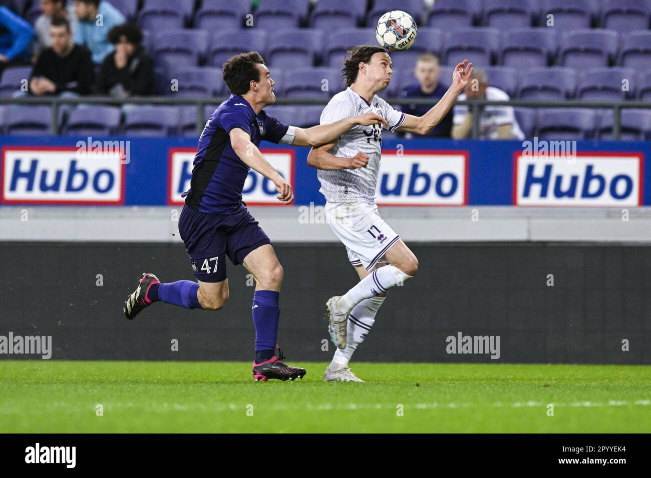 RSCA Futures' Lucas Lissens pictured in action during a soccer match  between Beerschot VA and RWD Molenbeek, Sunday 26 February 2023 in Antwerp,  on day 1 of Relegation Play-offs during the 2022-2023 