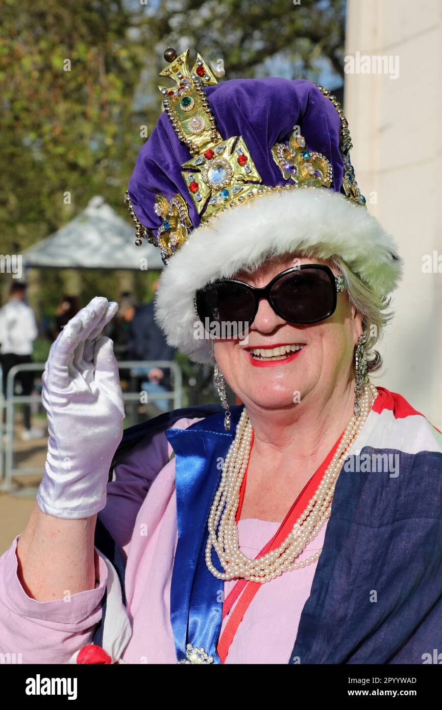 King charles iii coronation clothing hi-res stock photography and ...