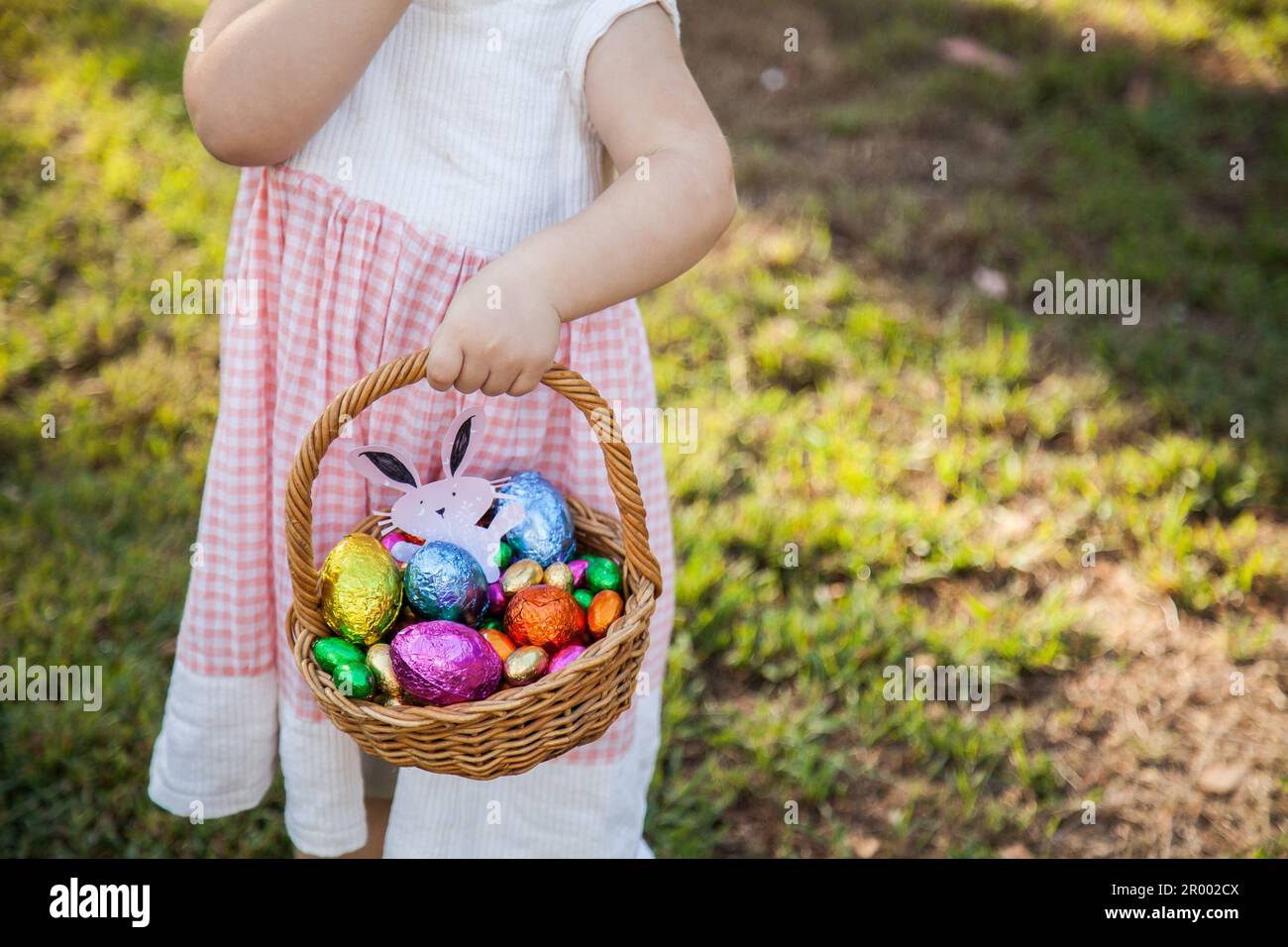 Child holding eggs hi-res stock photography and images - Alamy