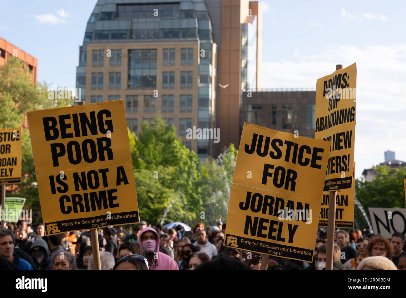 New York, New York, USA. 5th May, 2023. Demonstrators protest the killing of Jordan Neely during a demonstration at WAshtington Square Park in lower Manhattan. Neely, a homeless person as well as a New York Subway entertainer and often imitating Michael Jackson was put into a strangle hold and subsequently died by a subway rider and ex-marine and pinned down by two other riders Charges are pending for the death of Neely. (Credit Image: © Brian Branch Price/ZUMA Press Wire) EDITORIAL USAGE ONLY! Not for Commercial USAGE! Stock Photo