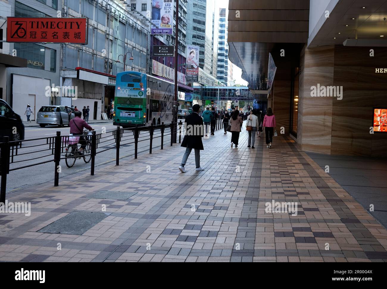 Shoppers out on Canton Road in Hong Kong SAR, China Stock Photo