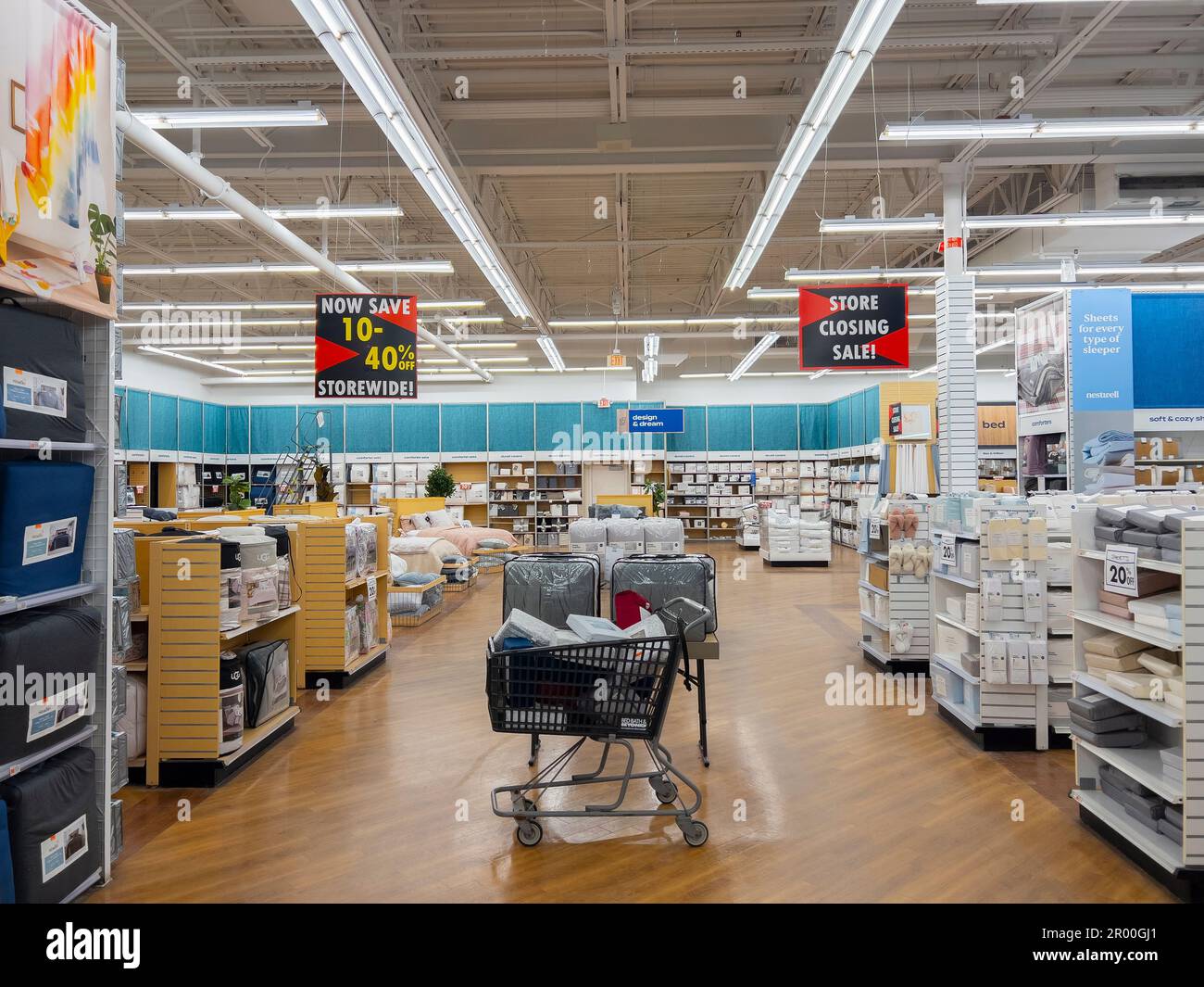 Furniture clearance warehouse hi-res stock photography and images - Alamy