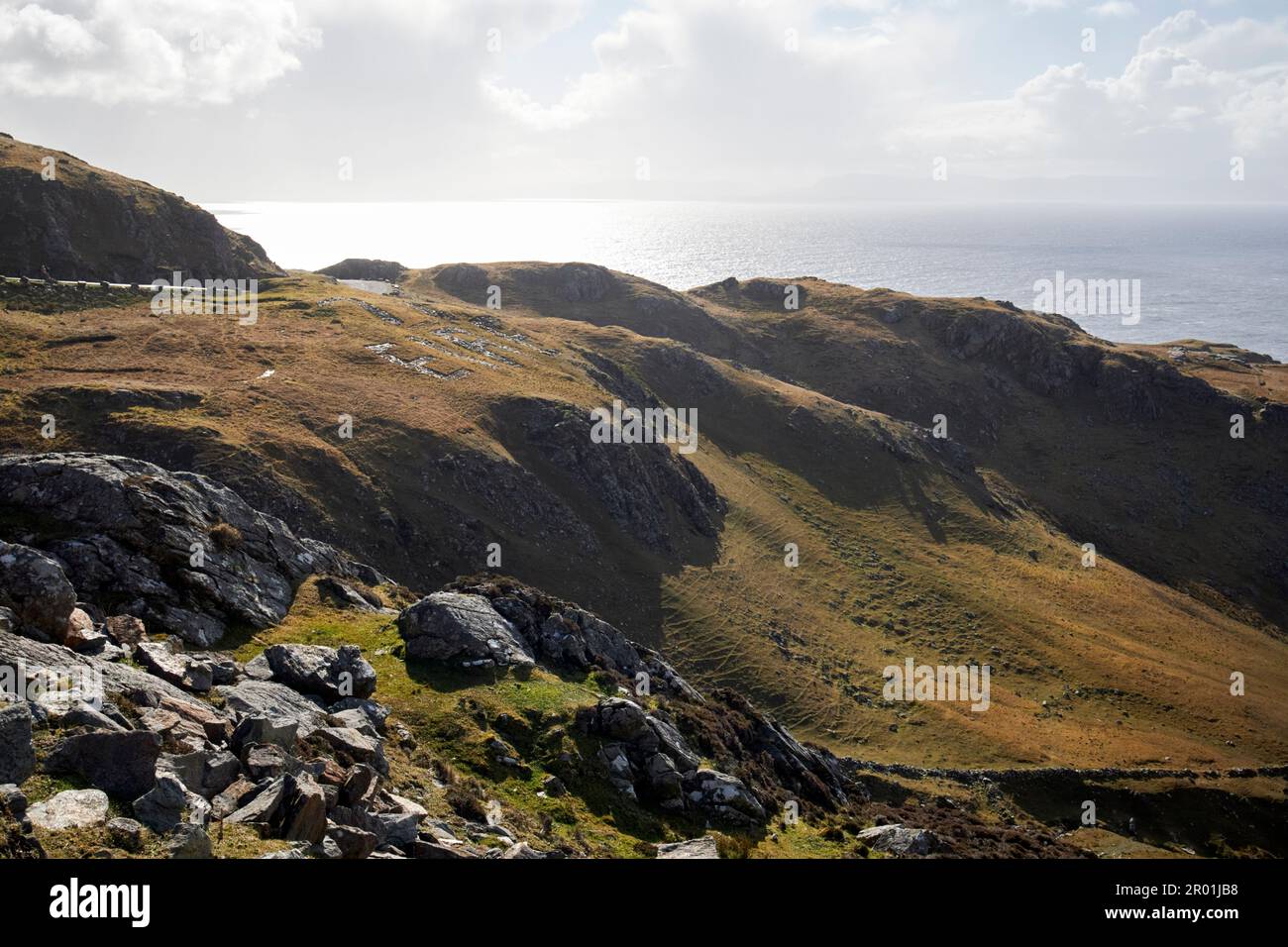 eire 71 stone marking on cliffs near slieve league county donegal republic of ireland Stock Photo